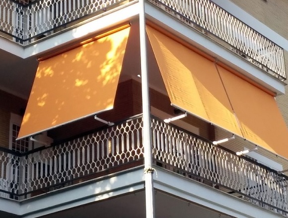 tende da sole gialla